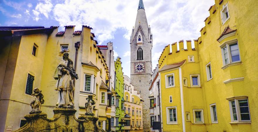 Pikat turistike në Tirolin e Jugut - Torre Bianca në Brixen