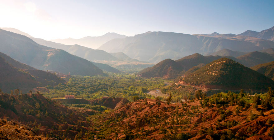 Pamje panoramike e luginës Ourika në malet Atlas